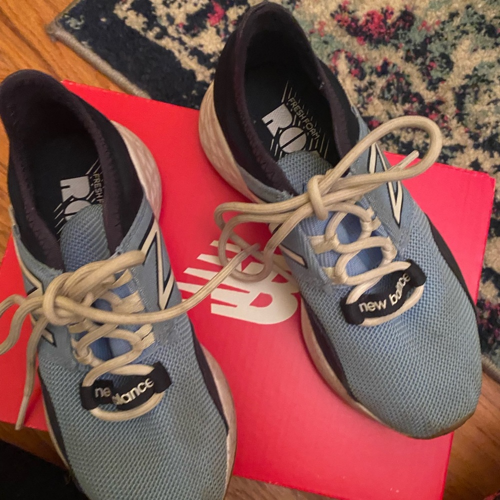 new balance boys size 12 blue white tennis athletic shoes sneakers